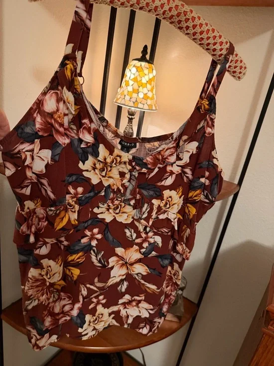 Torrid Rayon Slub Ruffle V-Neck - Picture 2 of 12